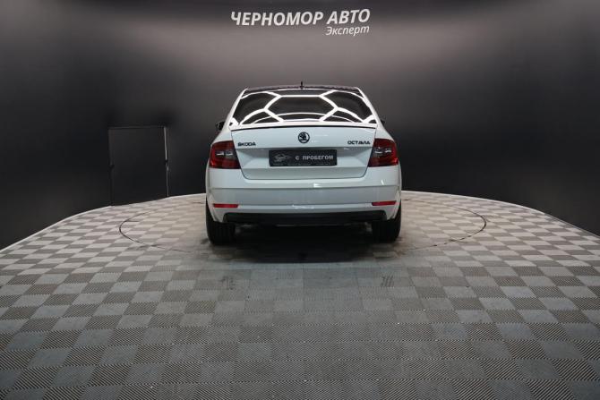 Skoda Octavia III (A7) Рестайлинг с пробегом 2017 года, цена 2 050 000 рублей, 182890 км, лифтбек, Автокод Объявления