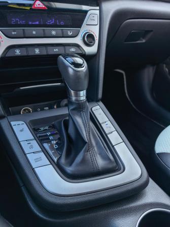 Hyundai Elantra VI (AD) с пробегом 2018 года, цена 1 480 000 рублей, 132000 км, седан, Автокод Объявления