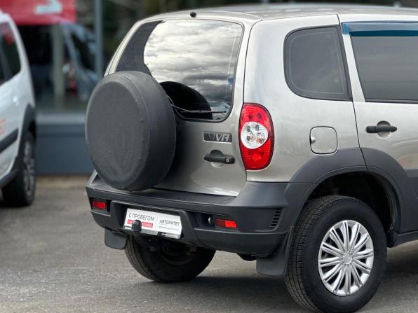 Chevrolet Niva I Рестайлинг с пробегом 2017 года, цена 709 000 рублей, 102018 км, внедорожник, Автокод Объявления