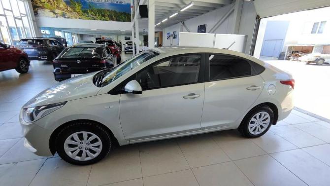 Hyundai Solaris II с пробегом 2019 года, цена 1 460 000 рублей, 56800 км, седан, Автокод Объявления