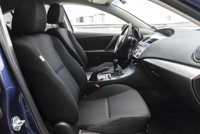Mazda 3 II (BL) Рестайлинг с пробегом 2012 года, цена 730 000 рублей, 245000 км, седан, Автокод Объявления