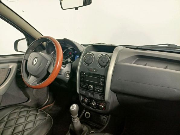 Renault Duster I Рестайлинг с пробегом 2015 года, цена 895 000 рублей, 195280 км, внедорожник, Автокод Объявления