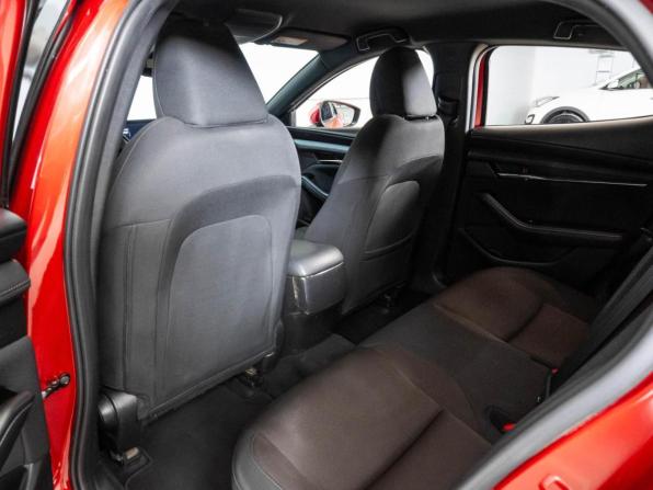 Mazda 3 IV (BP) с пробегом 2019 года, цена 2 535 000 рублей, 92132 км, хэтчбек, Автокод Объявления