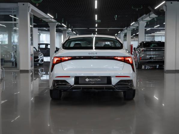 Kia K5 III Рестайлинг с пробегом 2026 года, цена 4 900 000 рублей, 15 км, седан, Автокод Объявления