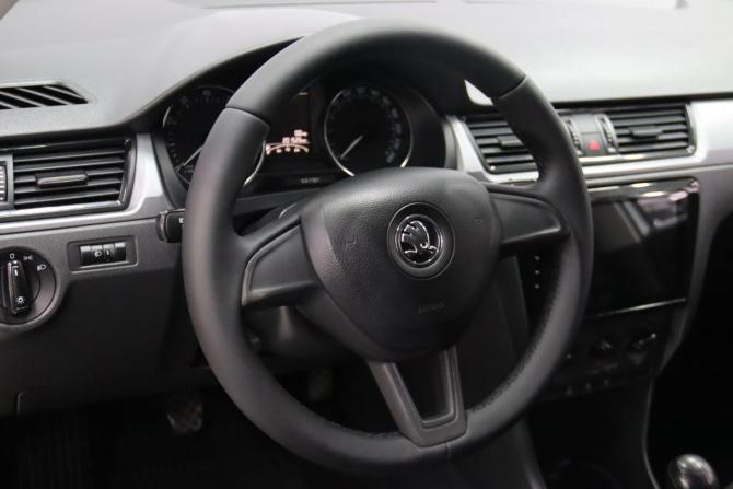 Skoda Rapid I с пробегом 2016 года, цена 855 550 рублей, 201526 км, лифтбек, Автокод Объявления