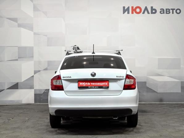 Skoda Rapid I с пробегом 2017 года, цена 770 000 рублей, 257324 км, лифтбек, Автокод Объявления