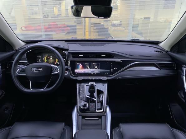 Geely Atlas Pro с пробегом 2022 года, цена 2 090 000 рублей, 64957 км, внедорожник, Автокод Объявления
