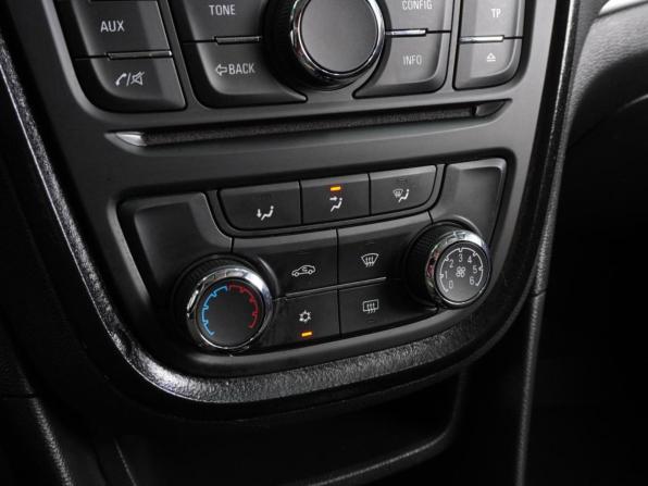Opel Mokka I с пробегом 2015 года, цена 1 049 000 рублей, 168525 км, внедорожник, Автокод Объявления