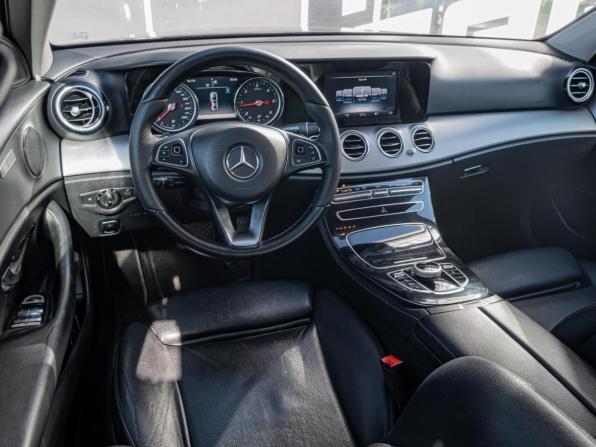 Mercedes-Benz E-Класс V (W213 S213 C238) с пробегом 2018 года, цена 2 200 000 рублей, 278572 км, седан, Автокод Объявления