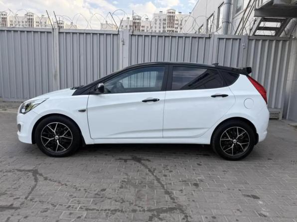 Hyundai Solaris I Рестайлинг с пробегом 2015 года, цена 949 000 рублей, 191574 км, хэтчбек, Автокод Объявления