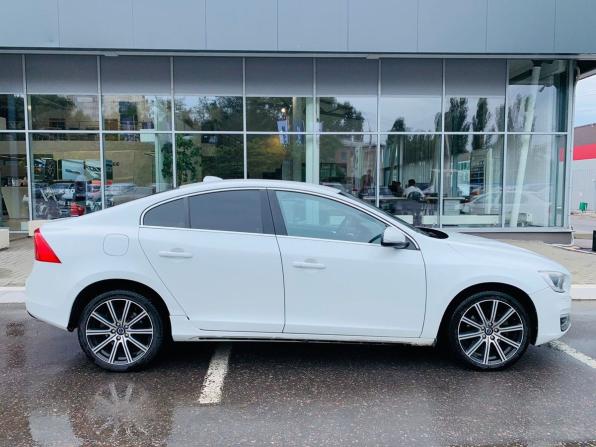 Volvo S60 II Рестайлинг с пробегом 2013 года, цена 1 370 000 рублей, 216969 км, седан, Автокод Объявления
