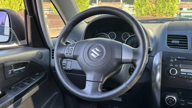 Suzuki SX4 I (Classic) Рестайлинг с пробегом 2010 года, цена 795 000 рублей, 236000 км, хэтчбек, Автокод Объявления