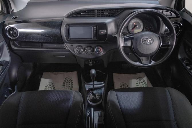 Toyota Vitz III (XP130) Рестайлинг 2 с пробегом 2018 года, цена 1 069 000 рублей, 71500 км, хэтчбек, Автокод Объявления