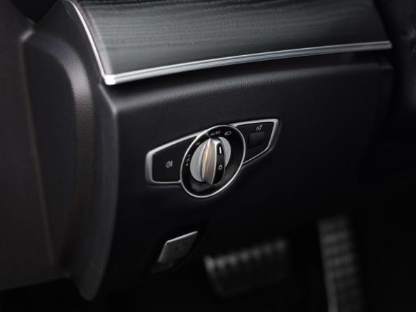 Mercedes-Benz E-Класс V (W213 S213 C238) Рестайлинг с пробегом 2020 года, цена 3 449 777 рублей, 172747 км, седан, Автокод Объявления