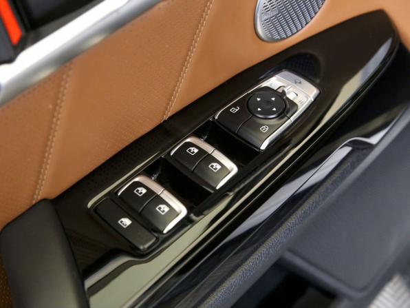 Kia Mohave I Рестайлинг 2 с пробегом 2022 года, цена 5 700 000 рублей, 28000 км, внедорожник, Автокод Объявления