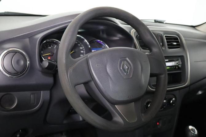 Renault Logan II с пробегом 2017 года, цена 699 000 рублей, 155000 км, седан, Автокод Объявления