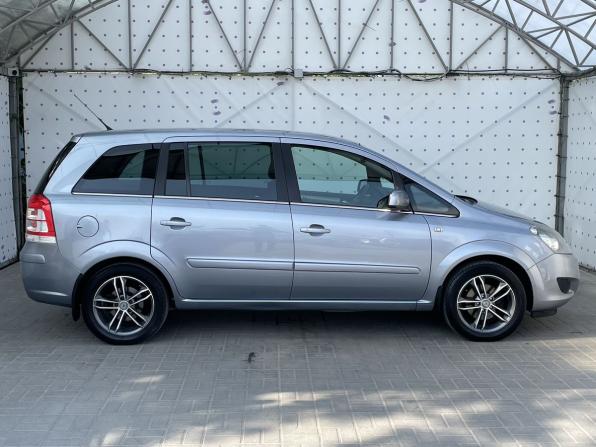 Opel Zafira B Рестайлинг с пробегом 2011 года, цена 890 000 рублей, 176129 км, компактвэн, Автокод Объявления