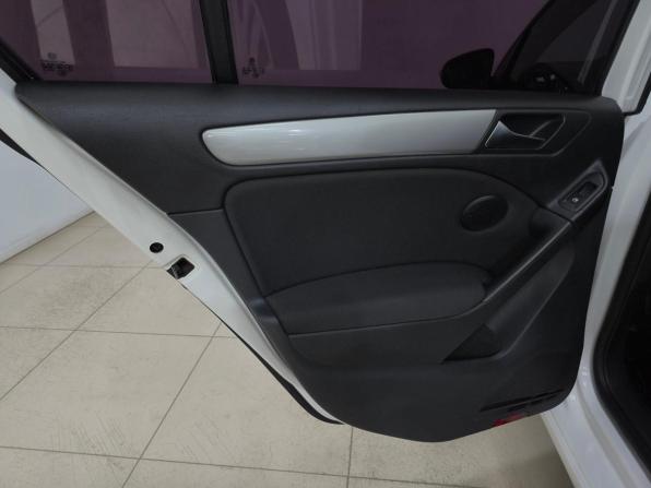Volkswagen Golf VI с пробегом 2012 года, цена 915 000 рублей, 156580 км, хэтчбек, Автокод Объявления