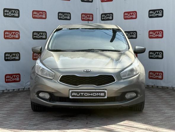 Kia Ceed II с пробегом 2012 года, цена 724 990 рублей, 190000 км, хэтчбек, Автокод Объявления