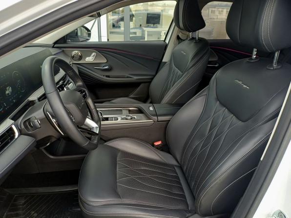 Chery Arrizo 8 с пробегом 2023 года, цена 1 799 000 рублей, 66836 км, седан, Автокод Объявления