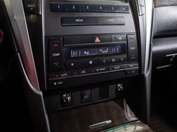 Toyota Camry VII (XV50) Рестайлинг с пробегом 2015 года, цена 2 055 000 рублей, 128596 км, седан, Автокод Объявления