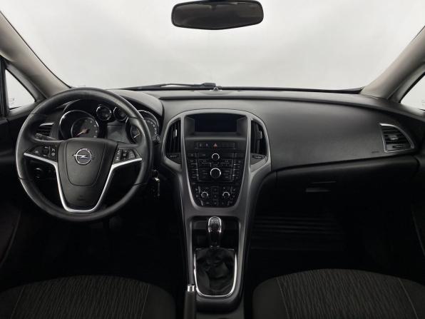 Opel Astra J Рестайлинг с пробегом 2012 года, цена 750 000 рублей, 193968 км, седан, Автокод Объявления