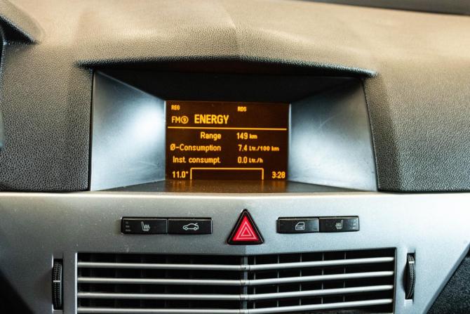 Opel Astra H Рестайлинг с пробегом 2011 года, цена 550 000 рублей, 168360 км, седан, Автокод Объявления