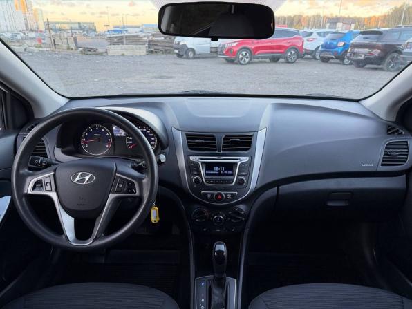 Hyundai Solaris I Рестайлинг с пробегом 2015 года, цена 885 000 рублей, 230000 км, хэтчбек, Автокод Объявления
