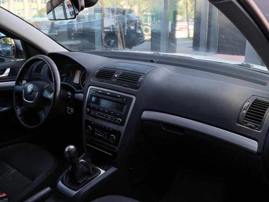 Skoda Octavia II (A5) Рестайлинг Москва  - изображение 8