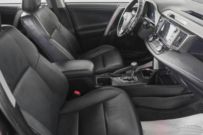 Toyota RAV4 IV (XA40) Рестайлинг с пробегом 2019 года, цена 2 899 000 рублей, 89000 км, внедорожник, Автокод Объявления