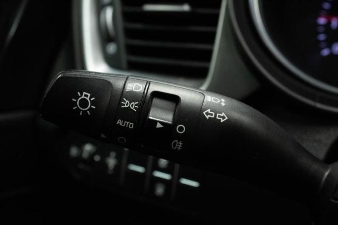 Kia Ceed III с пробегом 2020 года, цена 1 899 000 рублей, 111199 км, универсал, Автокод Объявления