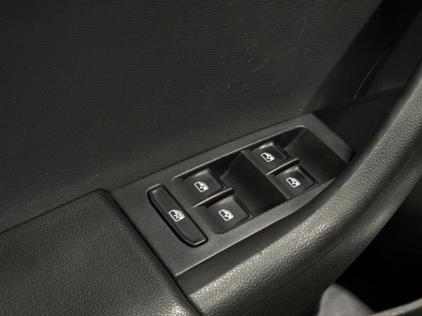 Skoda Rapid I Рестайлинг с пробегом 2017 года, цена 1 300 000 рублей, 143263 км, лифтбек, Автокод Объявления