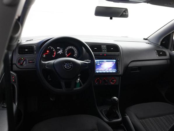 Volkswagen Polo V Рестайлинг с пробегом 2016 года, цена 1 049 643 рубля, 95723 км, седан, Автокод Объявления