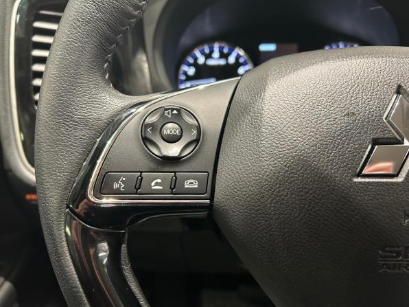 Mitsubishi Outlander III Рестайлинг 3 с пробегом 2021 года, цена 2 259 000 рублей, 105672 км, внедорожник, Автокод Объявления