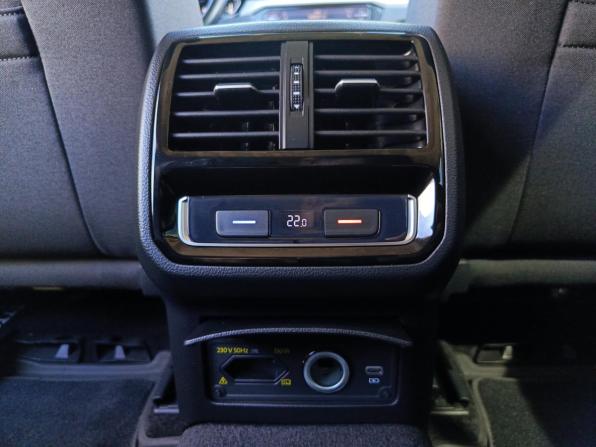 Volkswagen Passat B8 Рестайлинг с пробегом 2019 года, цена 2 050 000 рублей, 78701 км, универсал, Автокод Объявления