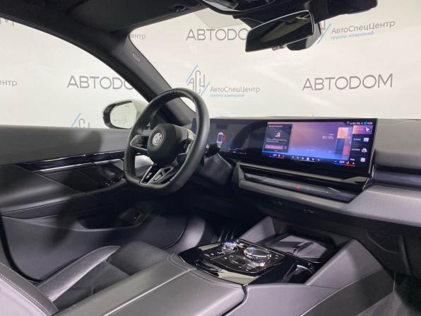 BMW 5 серии VIII (G60/G61/G68) с пробегом 2024 года, цена 7 859 900 рублей, 21401 км, седан, Автокод Объявления