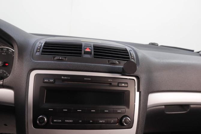 Skoda Octavia II (A5) Рестайлинг с пробегом 2011 года, цена 899 000 рублей, 310000 км, универсал, Автокод Объявления