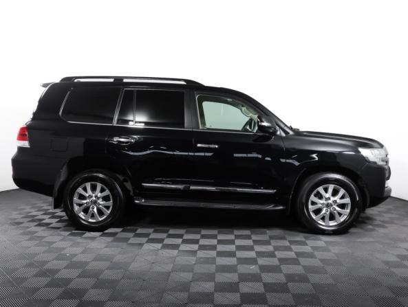 Toyota Land Cruiser 200 Series Рестайлинг 2 с пробегом 2020 года, цена 6 700 000 рублей, 206474 км, внедорожник, Автокод Объявления