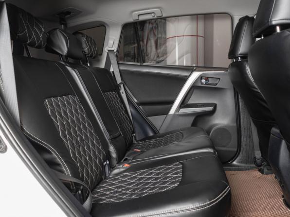 Toyota RAV4 IV (XA40) Рестайлинг с пробегом 2018 года, цена 2 471 900 рублей, 137000 км, внедорожник, Автокод Объявления