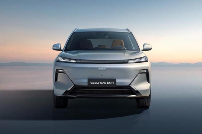 Новый Geely EX5 EM-i 2026 года, цена 3 924 990 рублей, внедорожник, Автокод Объявления