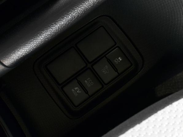 Toyota Aqua I Рестайлинг 2 с пробегом 2018 года, цена 1 340 995 рублей, 65167 км, хэтчбек, Автокод Объявления