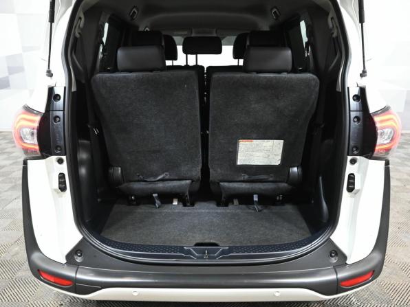 Toyota Sienta II Рестайлинг с пробегом 2018 года, цена 1 550 000 рублей, 100500 км, минивэн, Автокод Объявления