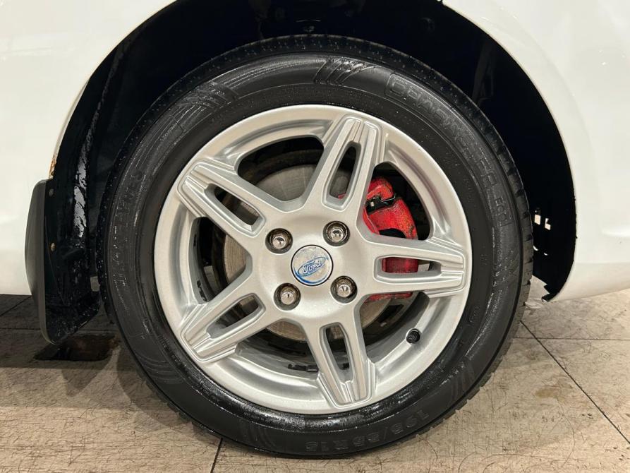 Ford Fiesta Mk6 Рестайлинг Санкт-Петербург  - изображение 11