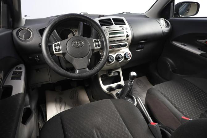 Toyota Urban Cruiser I с пробегом 2009 года, цена 949 000 рублей, 165147 км, хэтчбек, Автокод Объявления