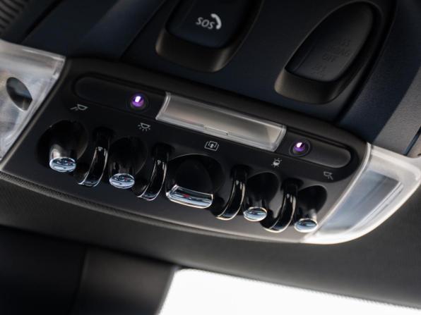 Mini Hatch III (F55/F56) Рестайлинг 2 с пробегом 2021 года, цена 3 848 000 рублей, 65900 км, хэтчбек, Автокод Объявления
