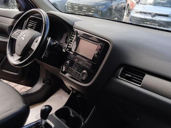 Mitsubishi Outlander III с пробегом 2014 года, цена 1 460 000 рублей, 201500 км, внедорожник, Автокод Объявления