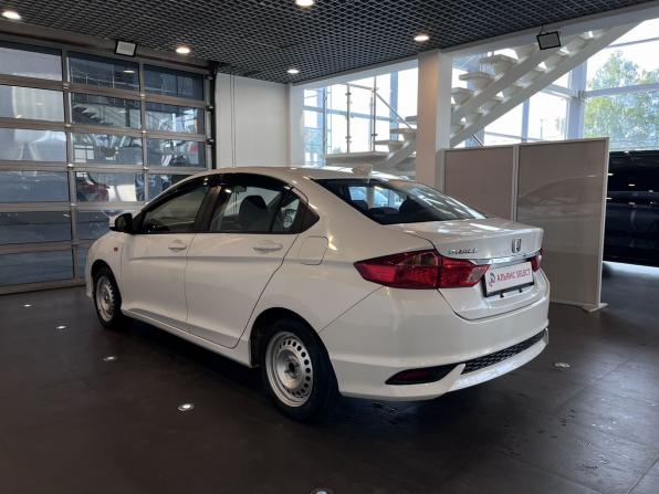Honda Grace I Рестайлинг с пробегом 2020 года, цена 1 170 000 рублей, 56756 км, седан, Автокод Объявления
