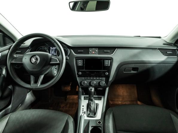 Skoda Octavia III (A7) Рестайлинг с пробегом 2018 года, цена 1 974 999 рублей, 89360 км, лифтбек, Автокод Объявления