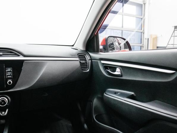 Kia Rio IV Рестайлинг с пробегом 2020 года, цена 1 750 000 рублей, 85104 км, хэтчбек, Автокод Объявления