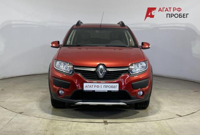 Renault Sandero II с пробегом 2015 года, цена 700 000 рублей, 198404 км, хэтчбек, Автокод Объявления